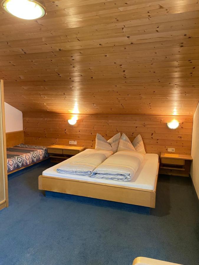 Aparts Handle Und Haus Bergblick Leilighet Pfunds Eksteriør bilde