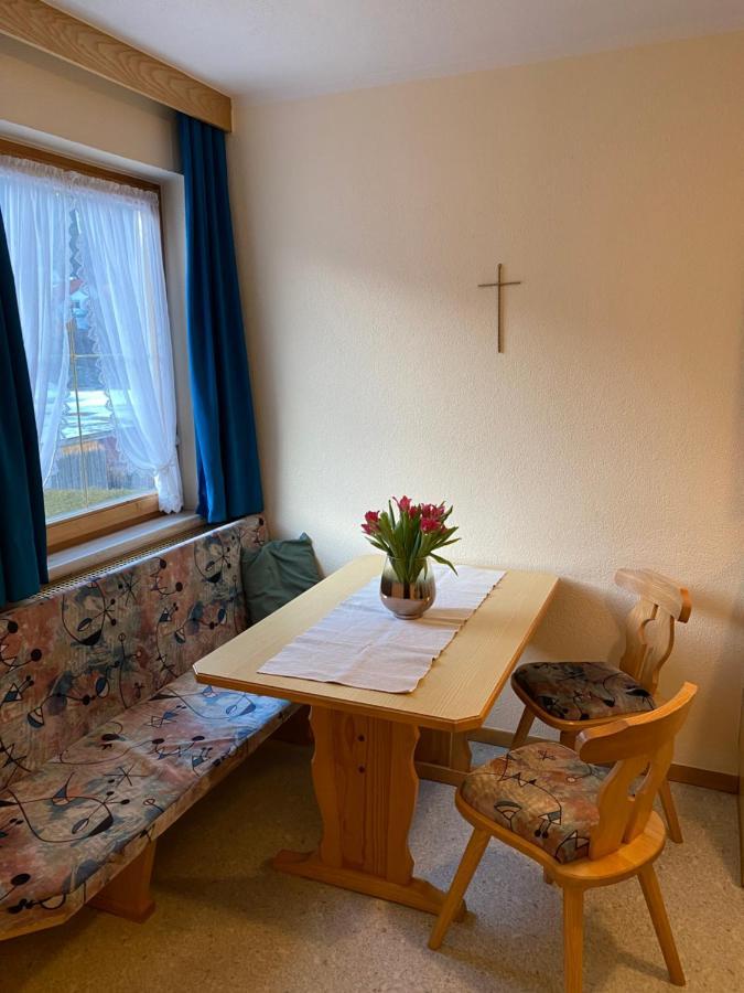 Aparts Handle Und Haus Bergblick Leilighet Pfunds Eksteriør bilde