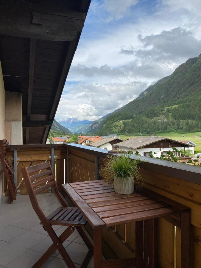 Aparts Handle Und Haus Bergblick Leilighet Pfunds Eksteriør bilde